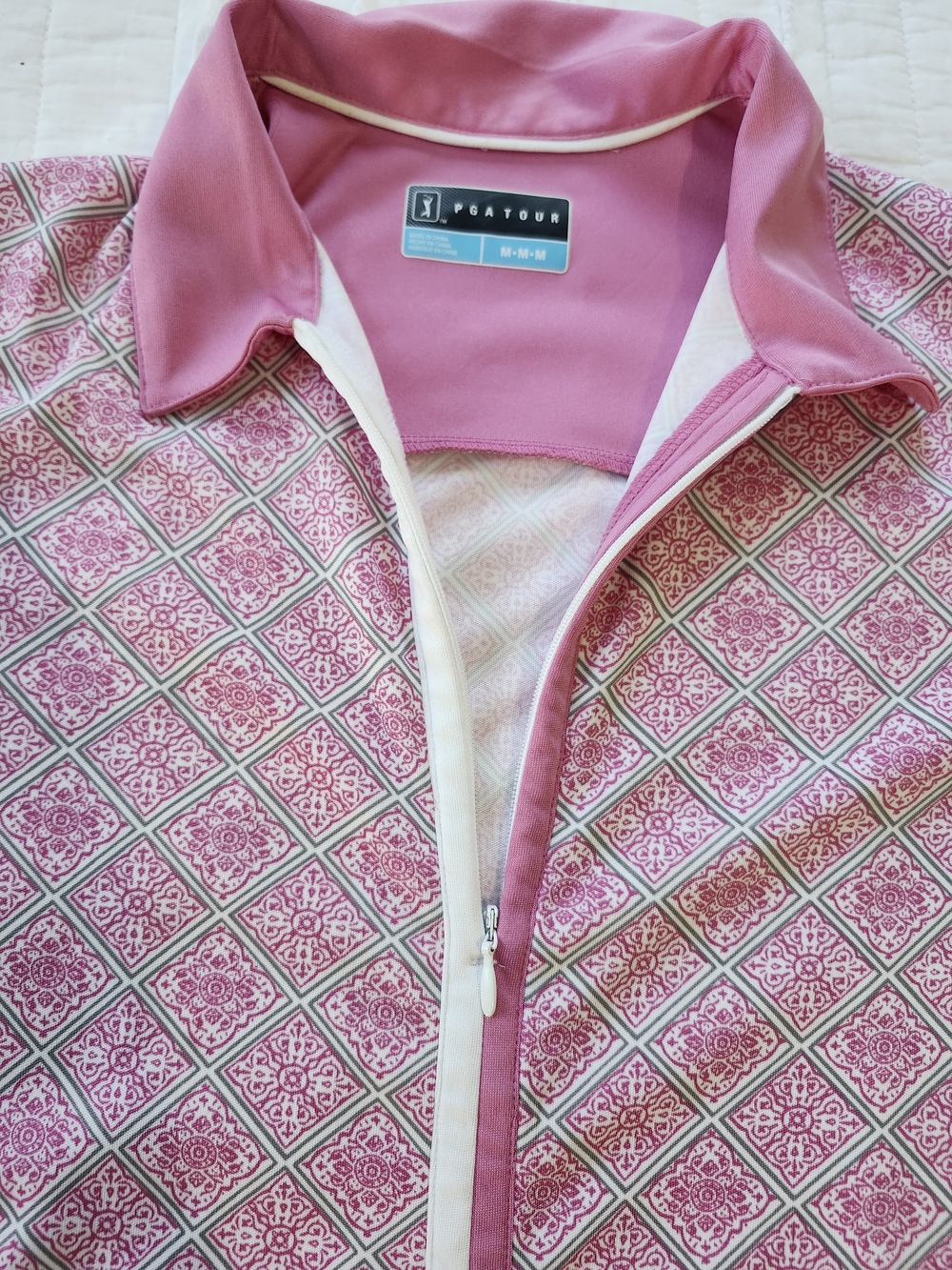 PGA TOUR Women's Golf Polo M Pink White Geometric Floral 1/2 Zip Performance Top - Picture 2 of 7